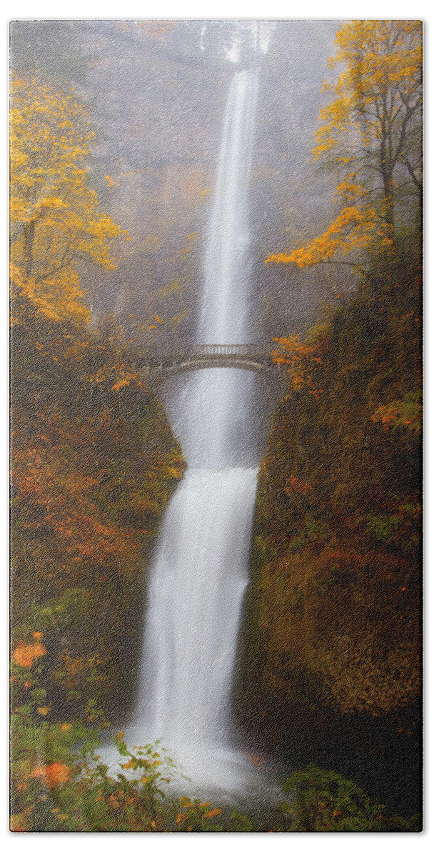 Multnomah Falls Bath Sheet featuring the photograph Multnomah Morning by Darren White