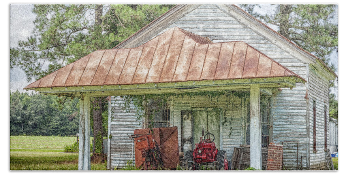 Abandoned Bath Towel featuring the photograph N.C. Tractor Shed - Photography by Jo Ann Tomaselli by Jo Ann Tomaselli