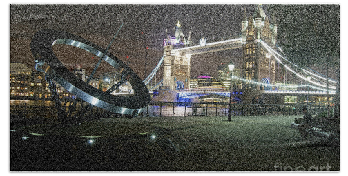 Night Hand Towel featuring the photograph Night In The City of London by David Birchall