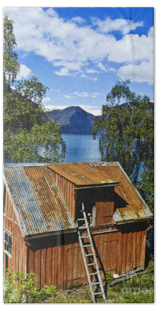 Heiko Bath Towel featuring the photograph Norwegian Barn House by Heiko Koehrer-Wagner