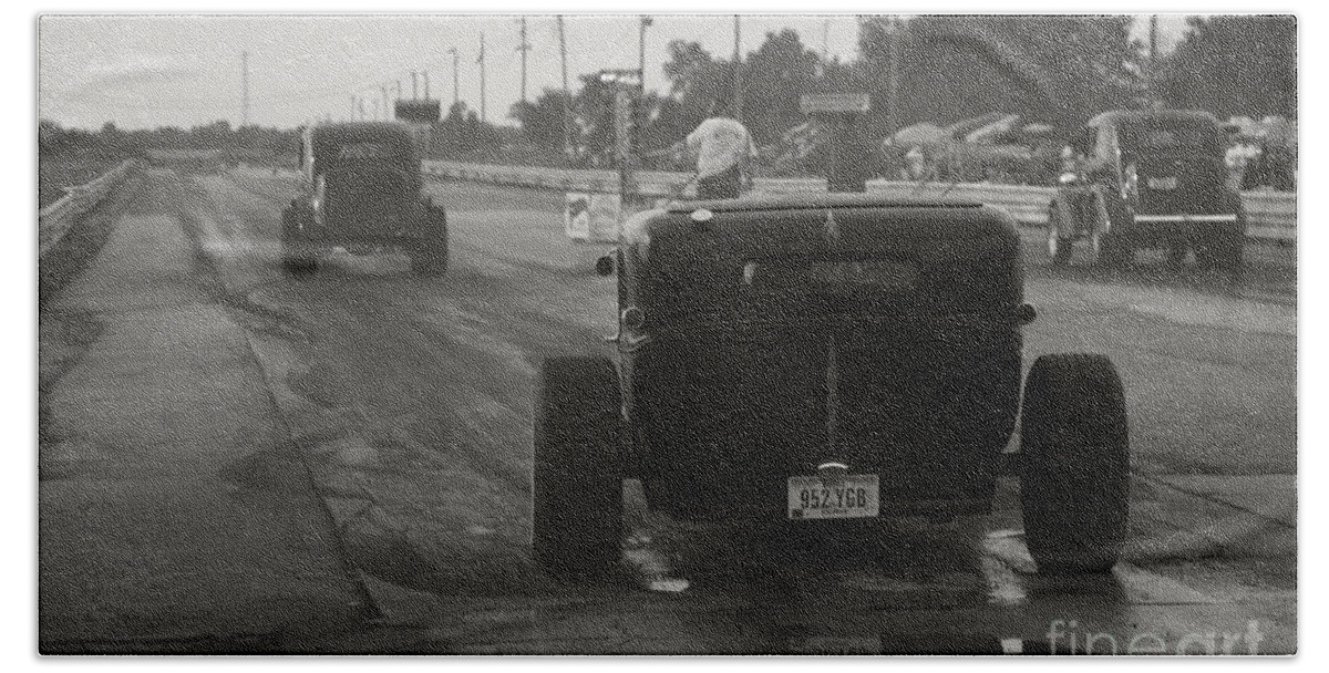 Transportation Bath Towel featuring the photograph Nostalgia Drags by Dennis Hedberg