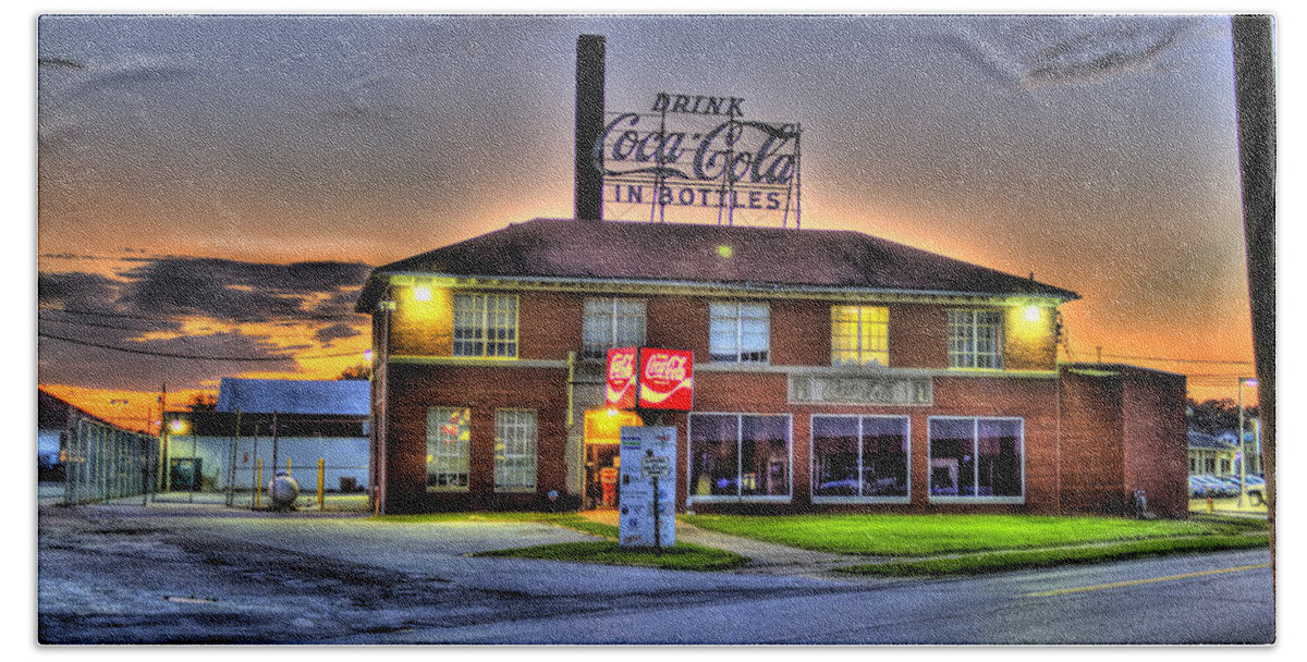 Parkersburg Bath Towel featuring the photograph Old Coca Cola Bottling Plant by Jonny D