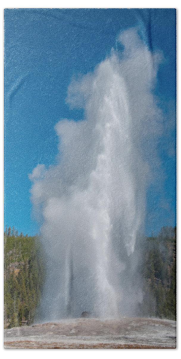 Wyoming Bath Towel featuring the photograph Old Faithful by Brenda Jacobs