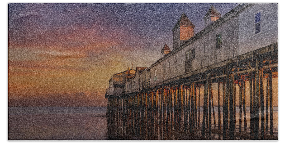 Old Orchard Beach Hand Towel featuring the photograph Old Orchard Beach Pier Sunset by Susan Candelario