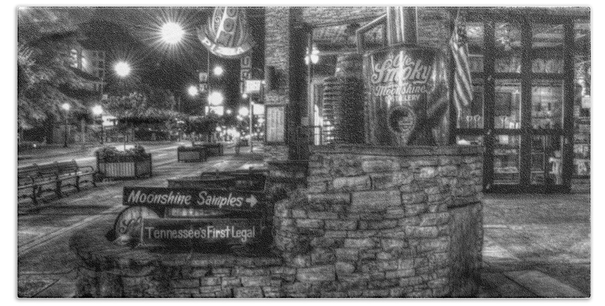 Old Smoky Tennessee Moonshine Distillery Bath Towel featuring the photograph Ole Smoky Tennessee Moonshine in Black and White by Greg and Chrystal Mimbs