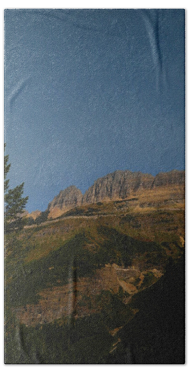Glacier National Park Bath Towel featuring the photograph On The Going To The Sun Road by Jeff Swan