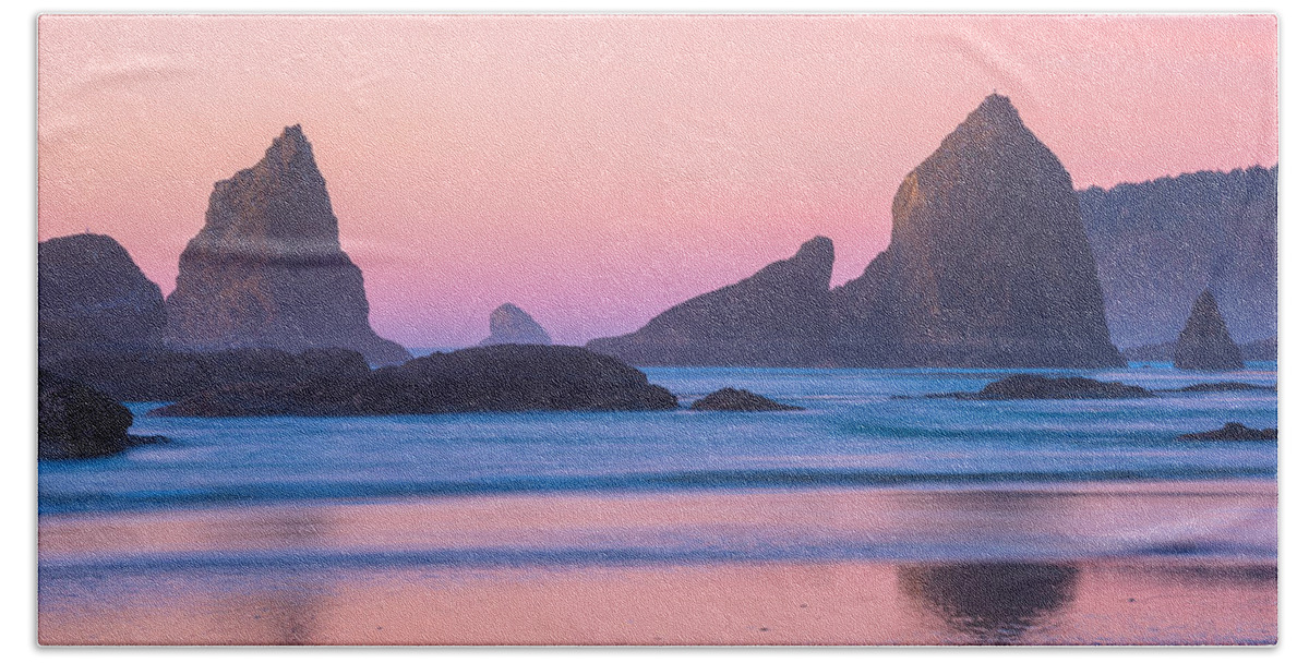 Oregon Bath Sheet featuring the photograph Oregon Coast Twilight by Darren White