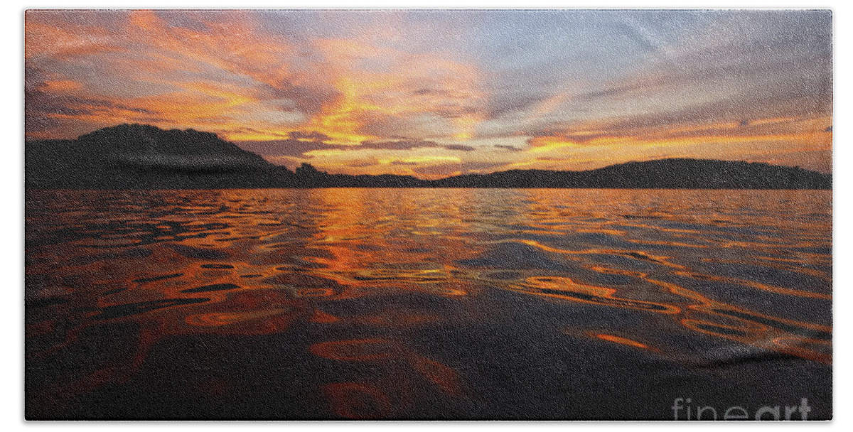 Lake Of The Ozarks Bath Towel featuring the photograph Ozark Sunset by Dennis Hedberg