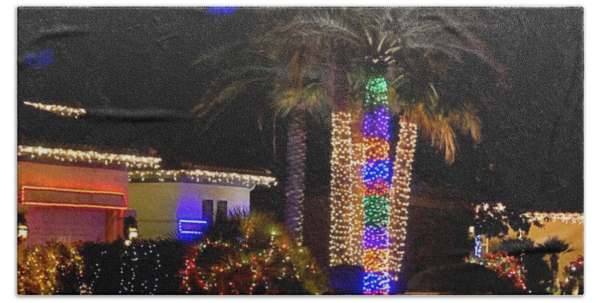 Christmas Bath Towel featuring the photograph Palm Tree Christmas 12765 by Jerry Sodorff