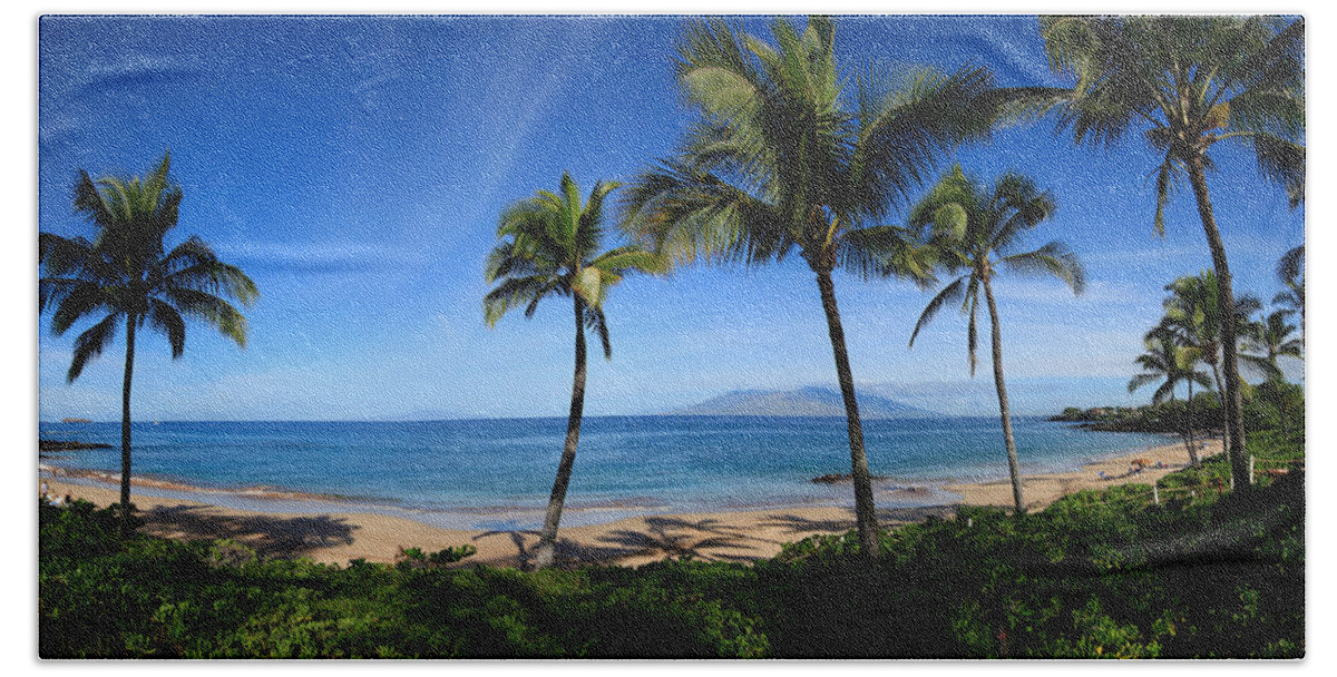 Photography Bath Towel featuring the photograph Palm Trees On The Beach, Maui, Hawaii by Panoramic Images