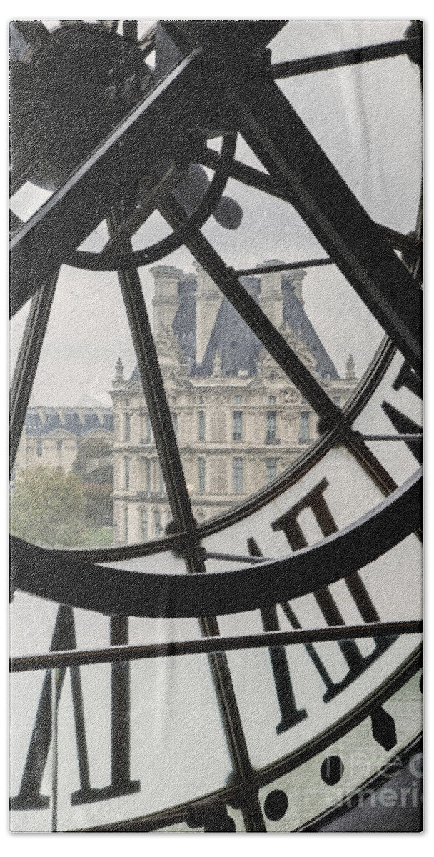 Paris Bath Towel featuring the photograph Paris Clock by Brian Jannsen