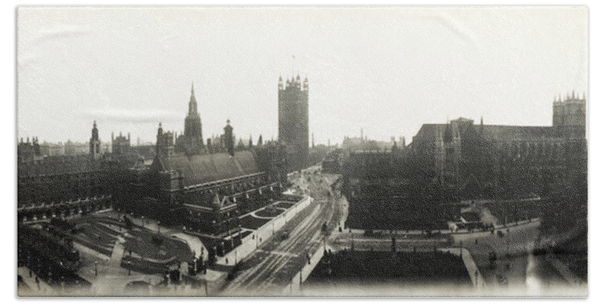 Parliament Bath Towel featuring the photograph Parliament Square London 1890 by Bill Cannon