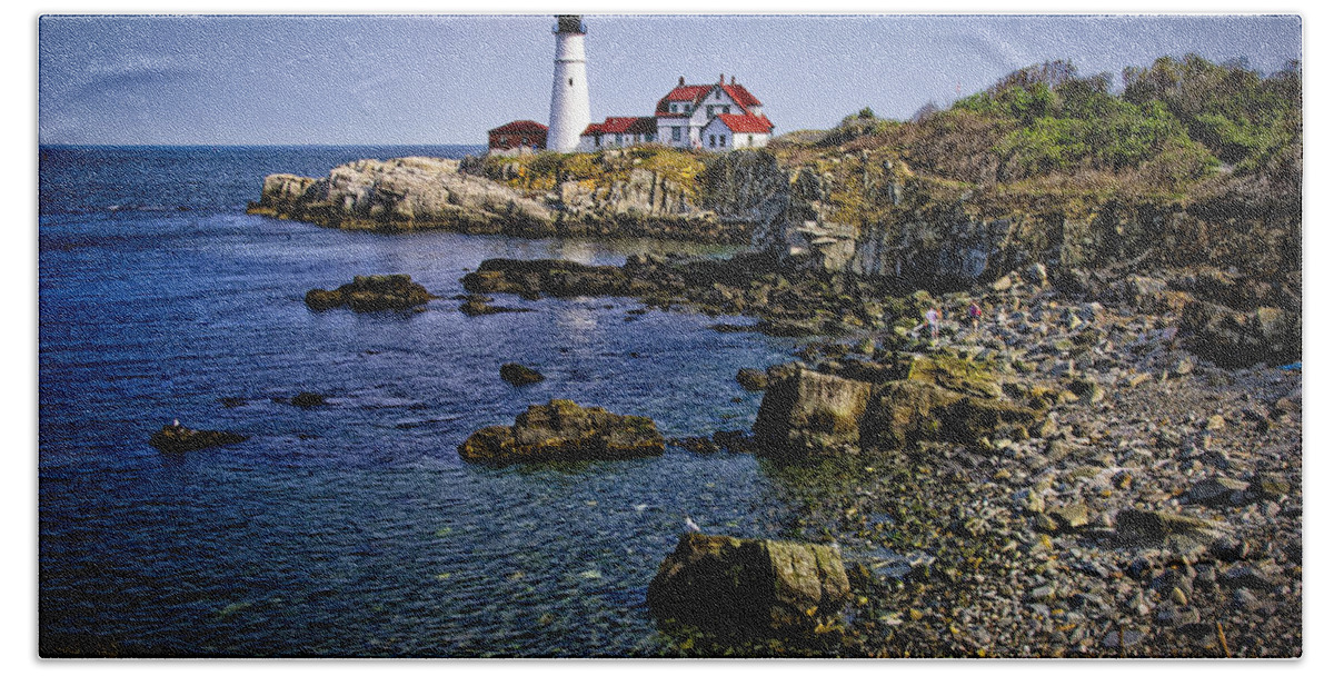 Bay Hand Towel featuring the photograph Portland Headlight 36 by Mark Myhaver