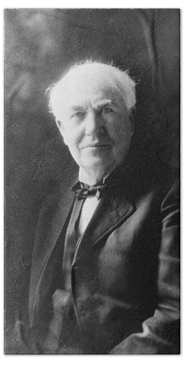 1922 Hand Towel featuring the photograph Portrait of Thomas Edison by Underwood Archives