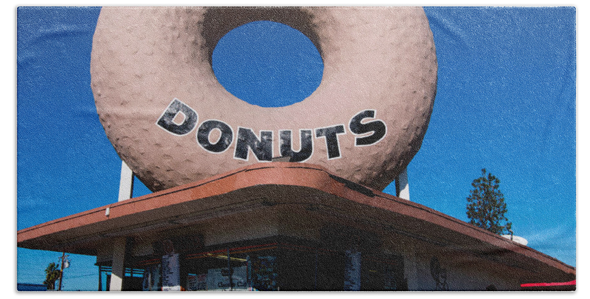 Advertising Bath Sheet featuring the photograph Randy's Donuts by Stephen Stookey