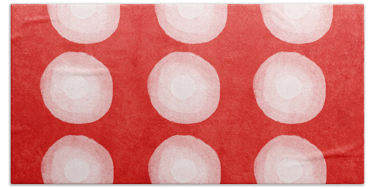 Shibori Dye Circles Pattern Shibori Look Red White Texture Pillow Abstract Art Pop Art Geometric Bedroom Art Kitchen Art Living Room Art Gallery Wall Art Art For Interior Designers Hospitality Art Set Design Wedding Gift Art By Linda Woods Bath Towel featuring the painting Red and White Shibori Circles by Linda Woods