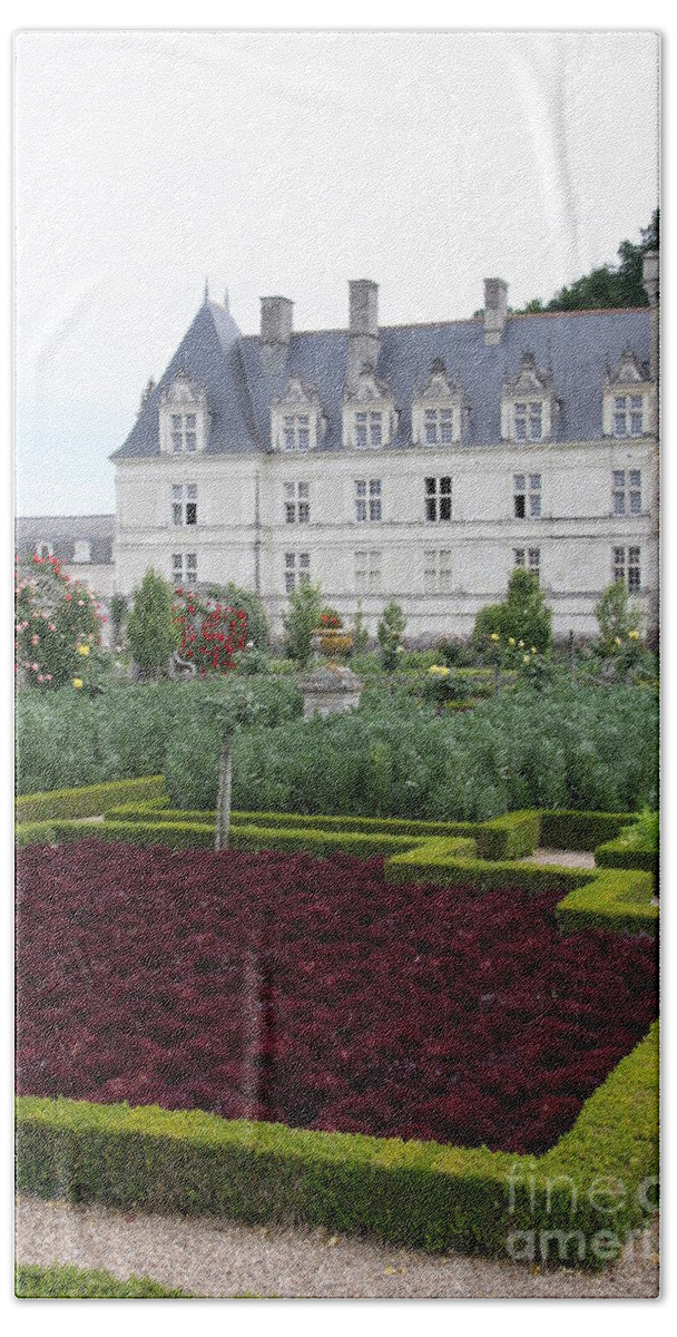 Cabbage Hand Towel featuring the photograph Red Salad and Cabbage Garden - Chateau Villandry by Christiane Schulze Art And Photography