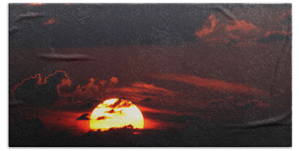 Dawn Bath Towel featuring the photograph Red sky at dawn by Bradford Martin