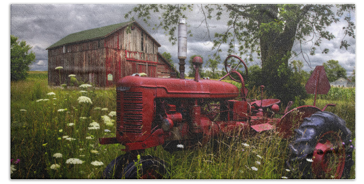 Tractor Bath Towel featuring the photograph Reds in the Pasture by Debra and Dave Vanderlaan