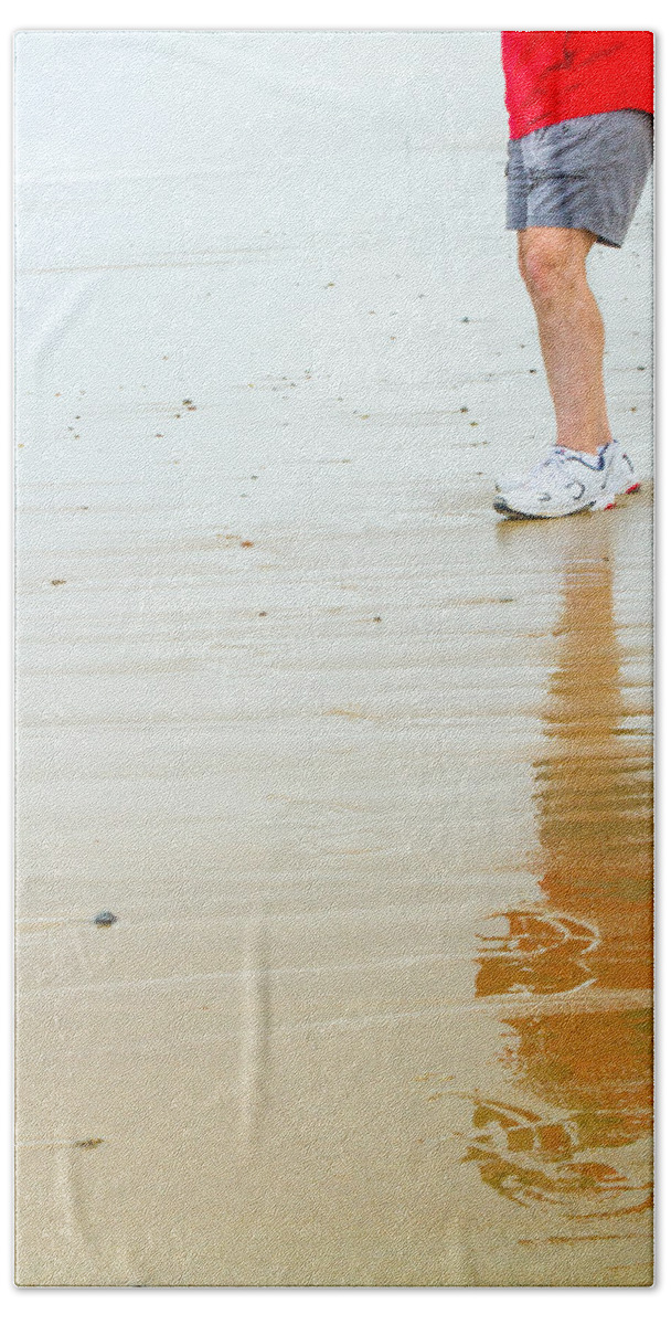 Reflecting At The Beach Bath Towel featuring the photograph Reflecting At The Beach by Karol Livote
