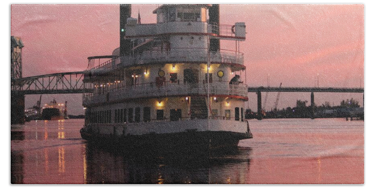Riverboat Bath Towel featuring the photograph Riverboat At Sunset by Cynthia Guinn