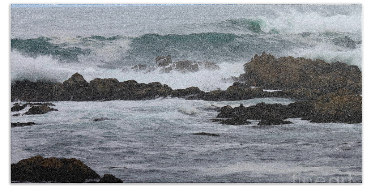 Waves Crashing Hand Towel featuring the photograph Roaring Sea by Bev Conover