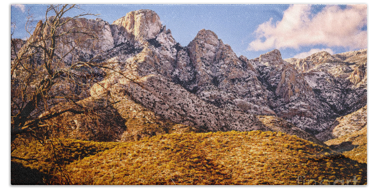 Arizona Hand Towel featuring the photograph Rocky Peaks by Mark Myhaver