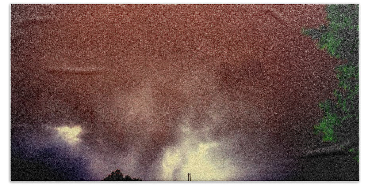 Stormscape Bath Towel featuring the photograph Rounds 2 3 Late Night Nebraska Storms by NebraskaSC