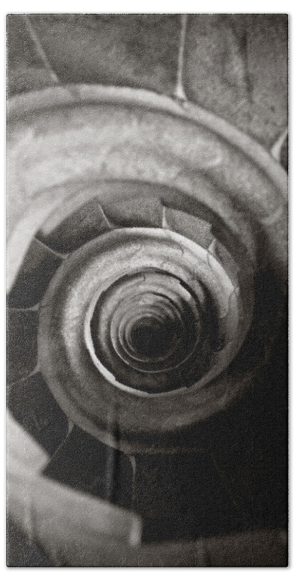 La Sagrada Familia Basilica Antoni Gaudi Spiral Steps Spiral Staircase Cathedral Architecture Barcelona Spiral Steps Stairs Stairway Stairwell Looking Down Landmark Famous Abstract Shapes Shell Design Catalonia Spain Stone Toned Gothic Church Holy Religion Staircase Tower Curve Perspective Snail Structure Swirl Geometric Circle Pattern View Sagrada Familia Down Floor Inside Turning Twisted Circular Old Monochrome Sepia Dave Bowman Photography Bath Sheet featuring the photograph Sagrada Familia Steps by Dave Bowman