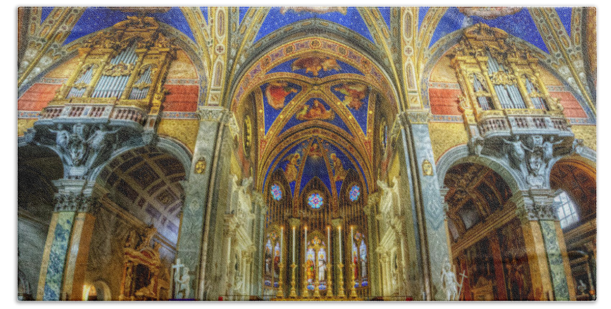 Hdr Bath Towel featuring the photograph Santa Maria Sopra Minerva 2.0 by Yhun Suarez