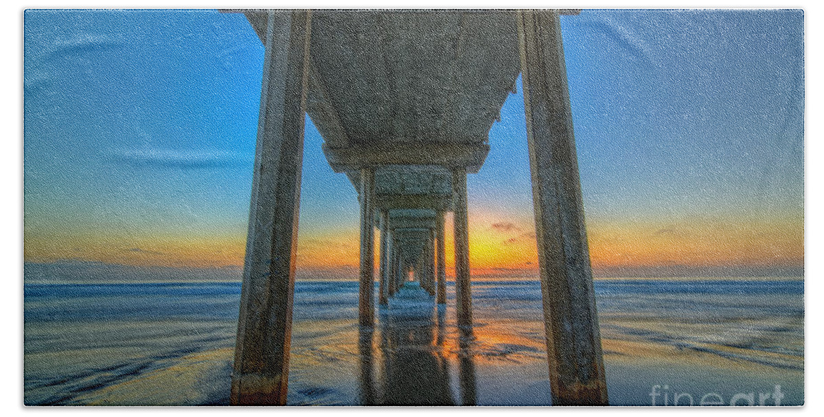 Michael Ver Sprill Bath Towel featuring the photograph Scripps Pier Sunset by Michael Ver Sprill