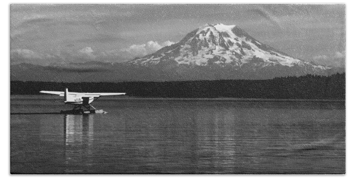 Mount Rainier Bath Towel featuring the photograph Seaplane in the Sound by Benjamin Yeager