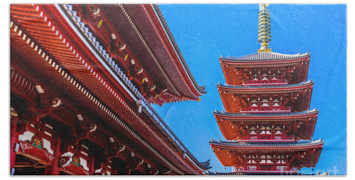 Tokyo Bath Towel featuring the photograph Senso-ji Temple in Asakusa - Tokyo - Japan by Luciano Mortula