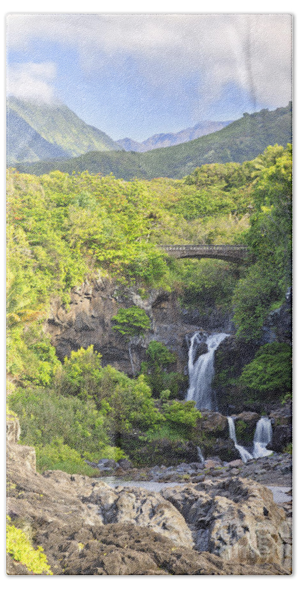 Hana Hand Towel featuring the photograph Seven Sacred Pools Maui Hawaii by Ken Brown