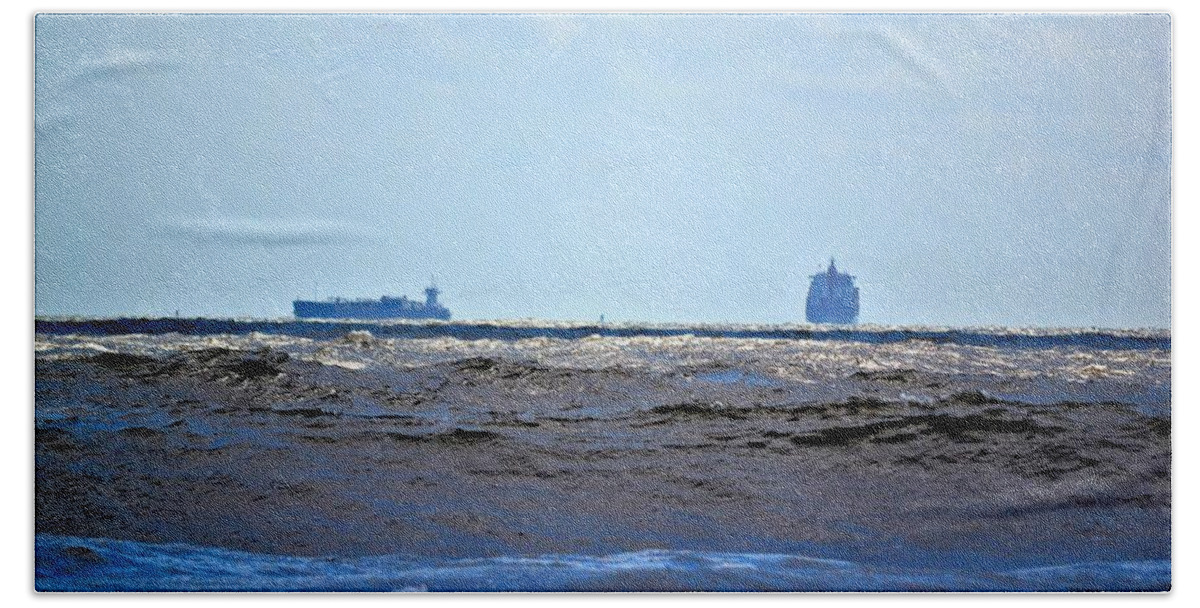 Ships Bath Towel featuring the photograph Ships at Sea by Tara Potts