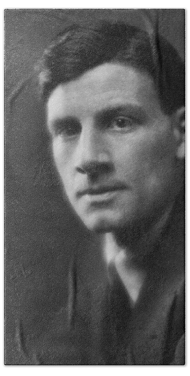 1920 Bath Towel featuring the photograph Siegfried Sassoon (1886-1967) by Granger