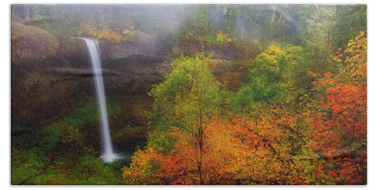 Silver Falls Hand Towel featuring the photograph Silver Falls Pano by Darren White