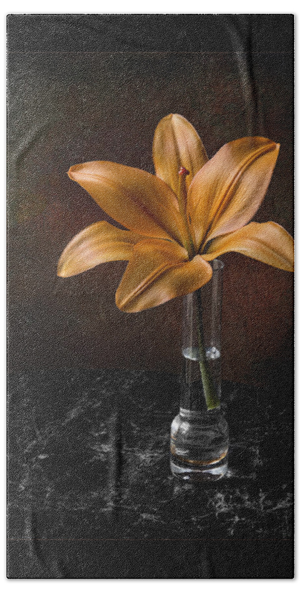 Flower Bath Towel featuring the photograph Single Asiatic Lily in Vase by Endre Balogh