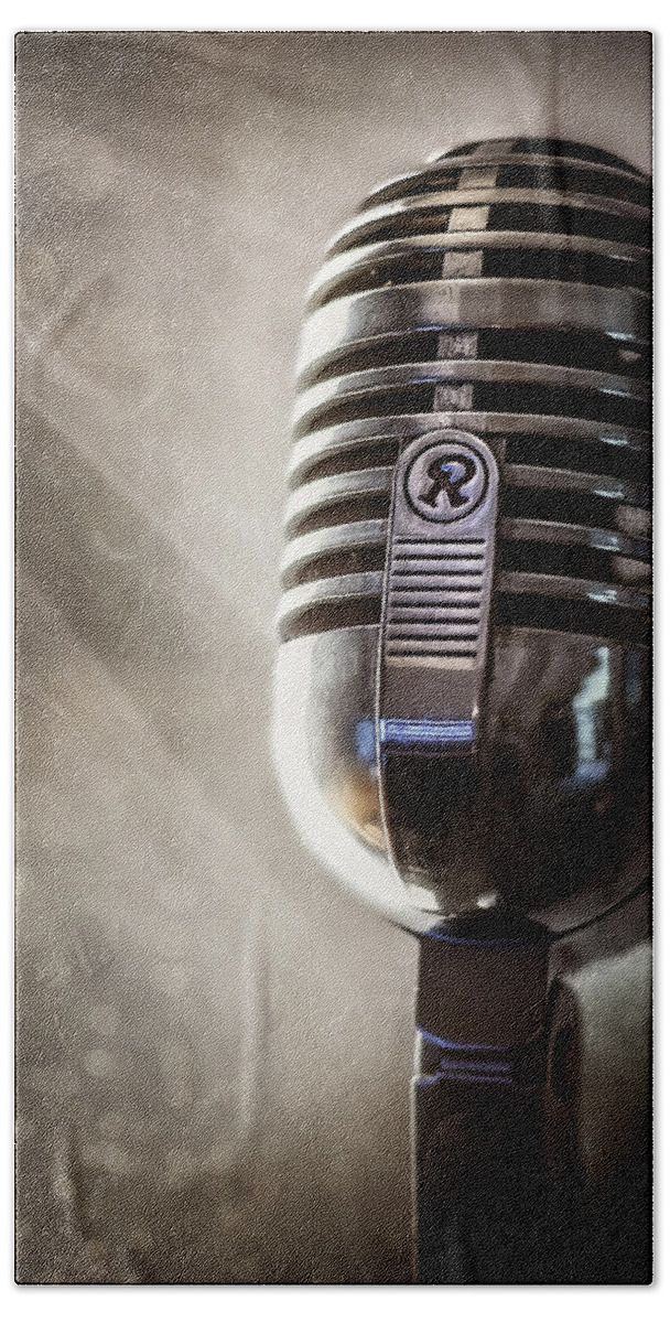Mic Hand Towel featuring the photograph Smoky Vintage Microphone by Scott Norris