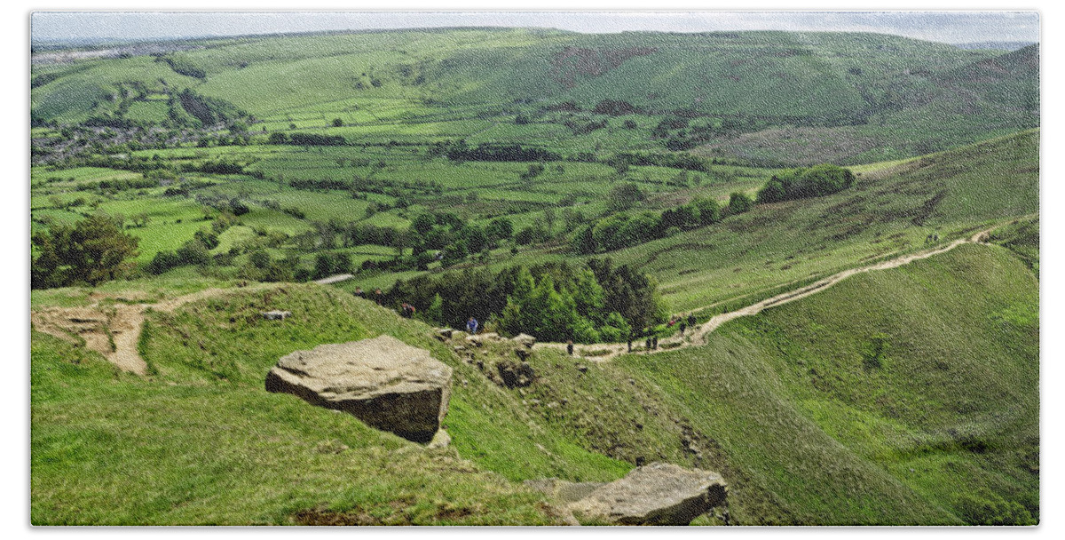 Britain Bath Towel featuring the photograph South from the Summit of Back Tor by Rod Johnson