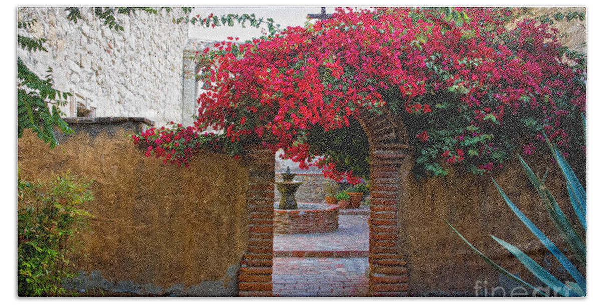Gardens Bath Towel featuring the photograph Spanish Mission by Ronald Lutz