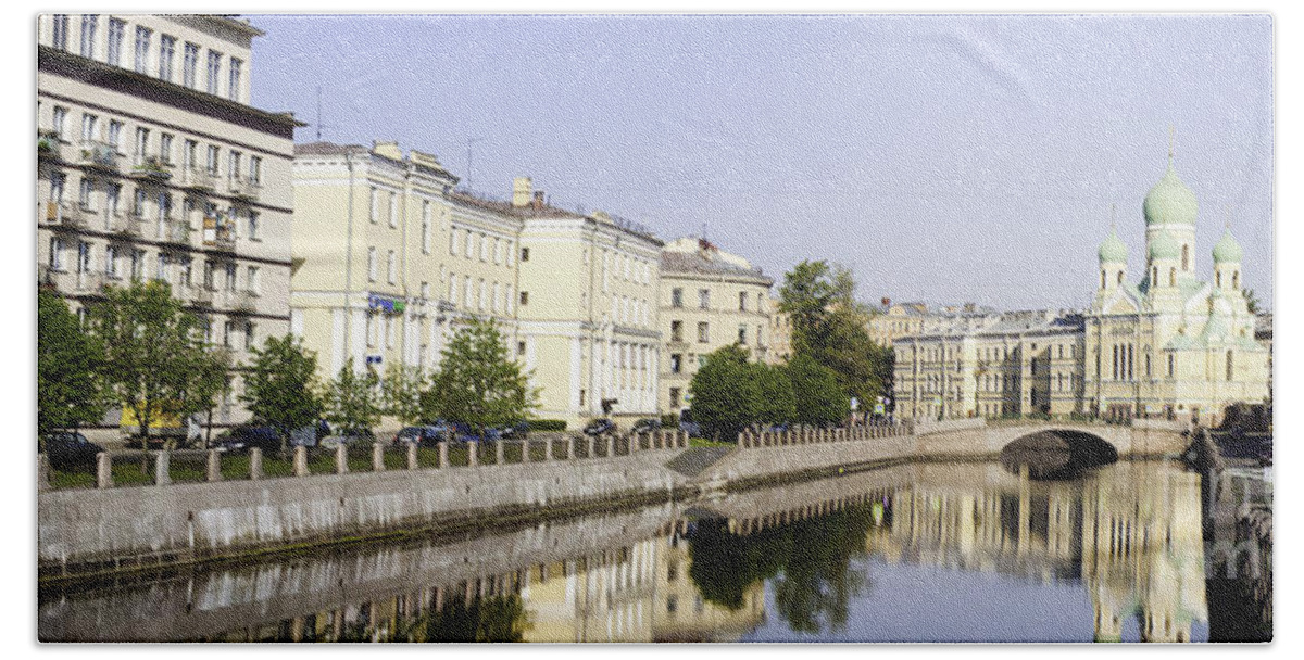 Russia Bath Towel featuring the photograph St Petersburg Canal by Thomas Marchessault