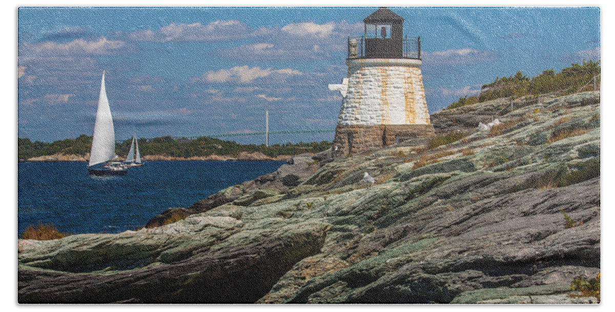 Lighthouse Bath Towel featuring the photograph Standing Guard by Brian MacLean