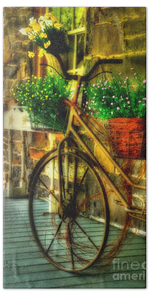 Bike Hand Towel featuring the photograph Still Useful by Lois Bryan