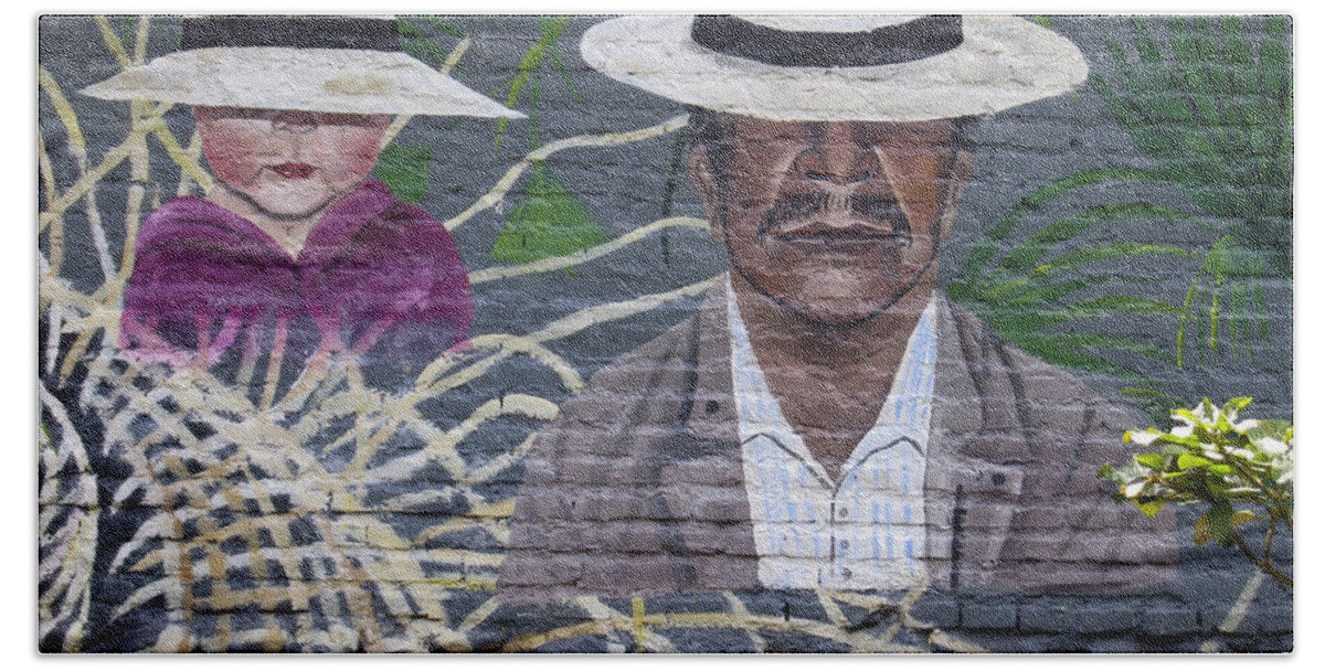 Street Art Bath Towel featuring the photograph Street Art Ecuador.4 by Kurt Van Wagner