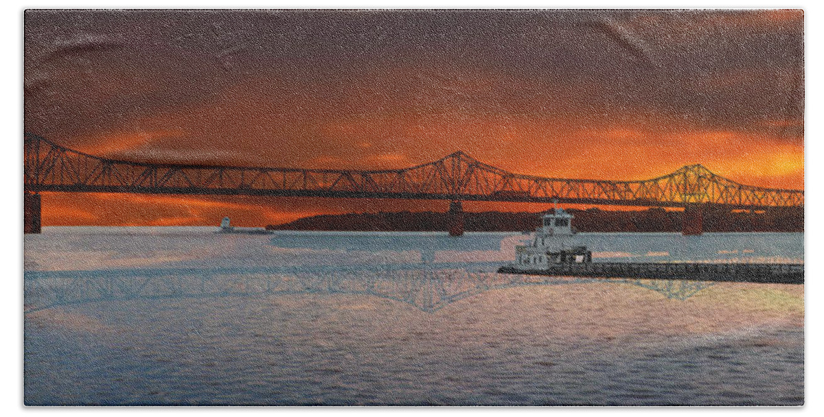 Peoria Bath Towel featuring the photograph Sunrise On The Illinois River by Thomas Woolworth