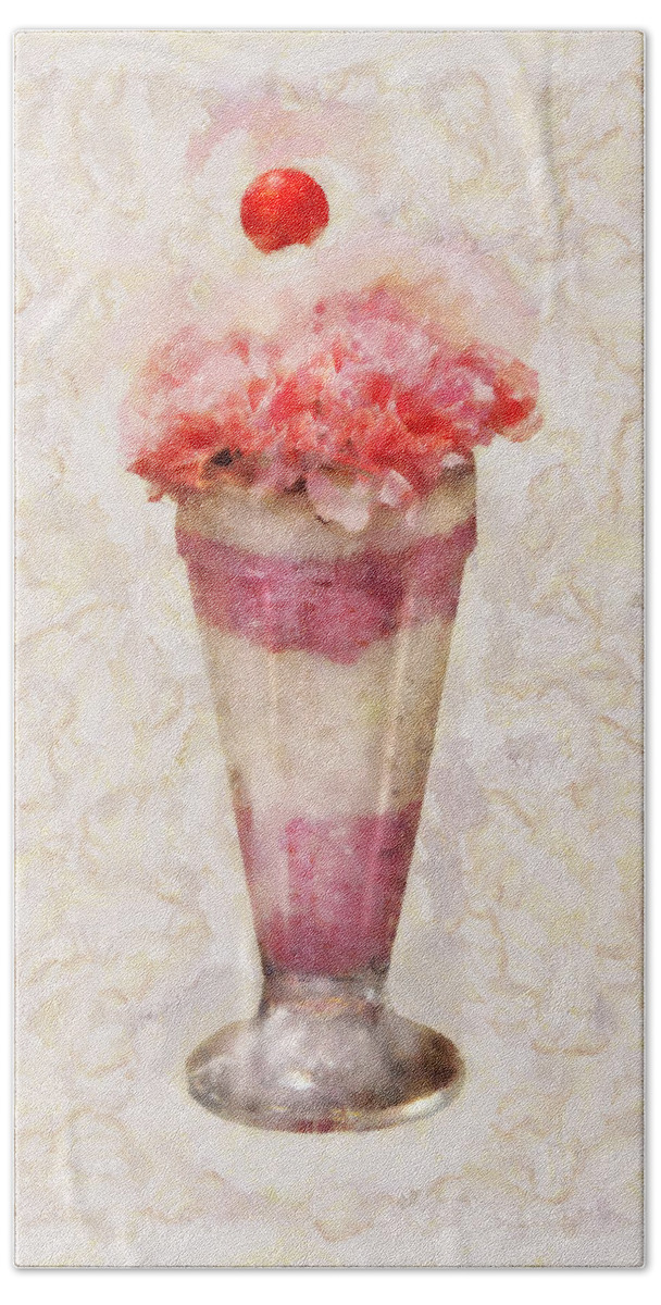 Ice Cream Bath Towel featuring the photograph Sweet - Ice Cream - Ice Cream Float by Mike Savad