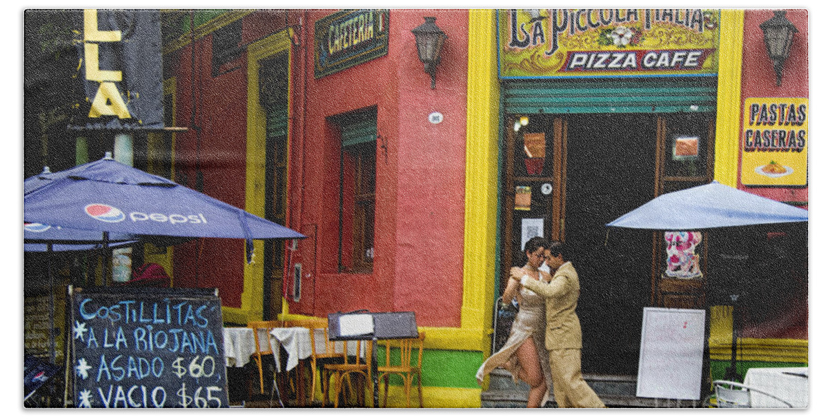 Buenos Aires Hand Towel featuring the photograph Tango Dancing in La Boca by David Smith