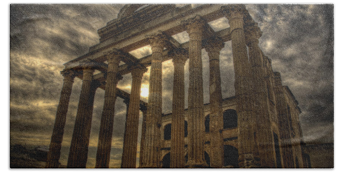 Temple Bath Towel featuring the photograph Temple of Diana by Pablo Lopez