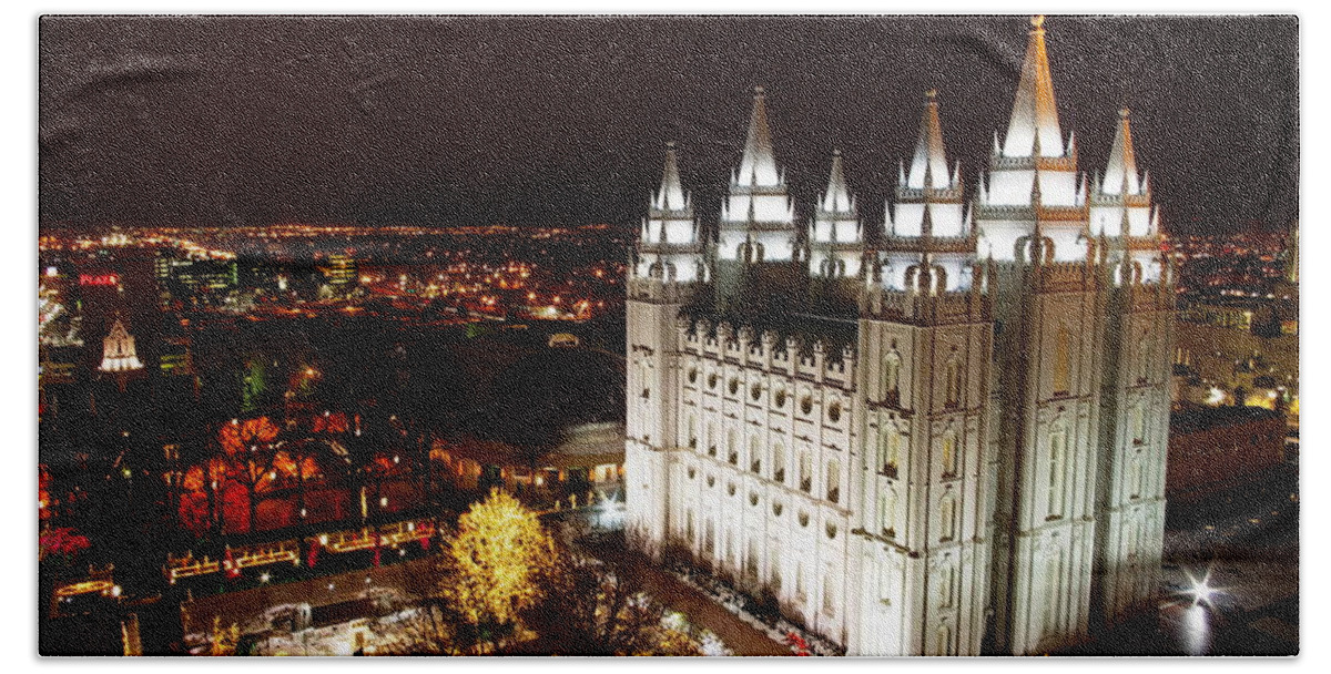 Christmas Hand Towel featuring the photograph Temple Square by David Andersen